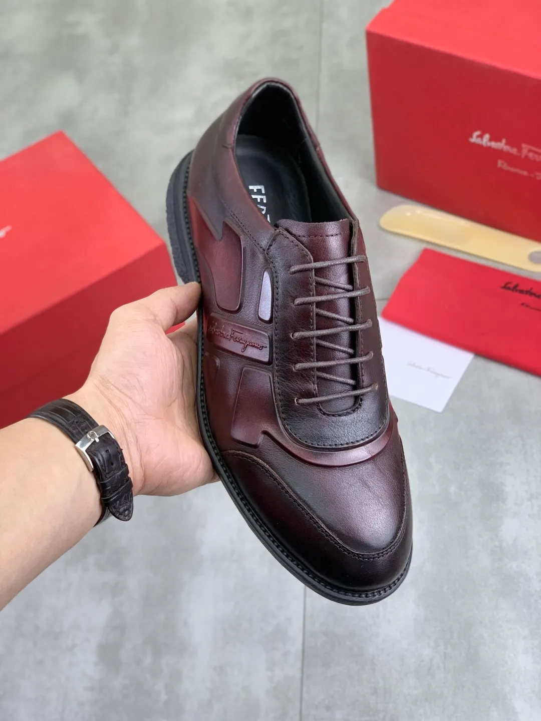 Men's Men's Shoes P560💰[New Style] Water-dyed Niuli 🆘[Salvatore Ferragamo] Ferragamo's latest casual business leather shoes for men! Listed simultaneously! The fabric is made of specially imported original calfskin, the lining is made of imported water-dyed cowhide, and the original combination outsole is absolutely luxurious and leads the fashion trend. Matching code: 39-44 (45 customized) 5️⃣ colors available